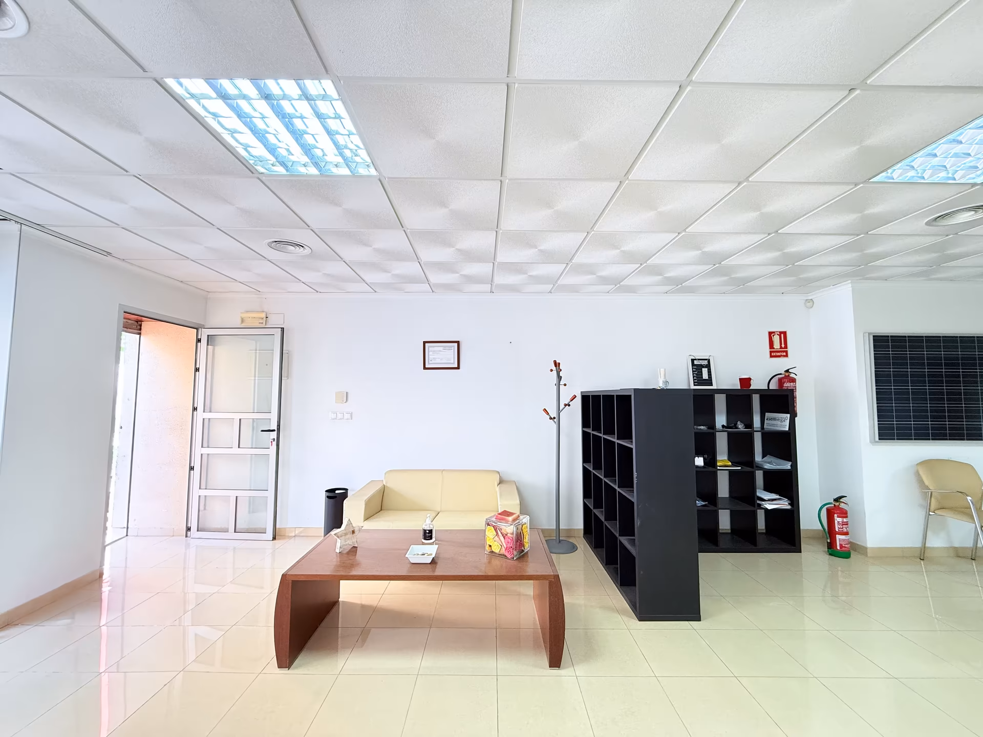 SALON PRINCIPAL 1.avif